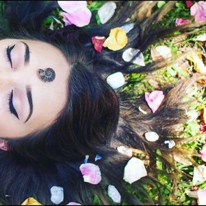 Meet your Posher, Devin